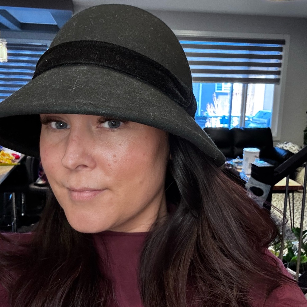Nine West Charcoal Women's Hat with Black Band